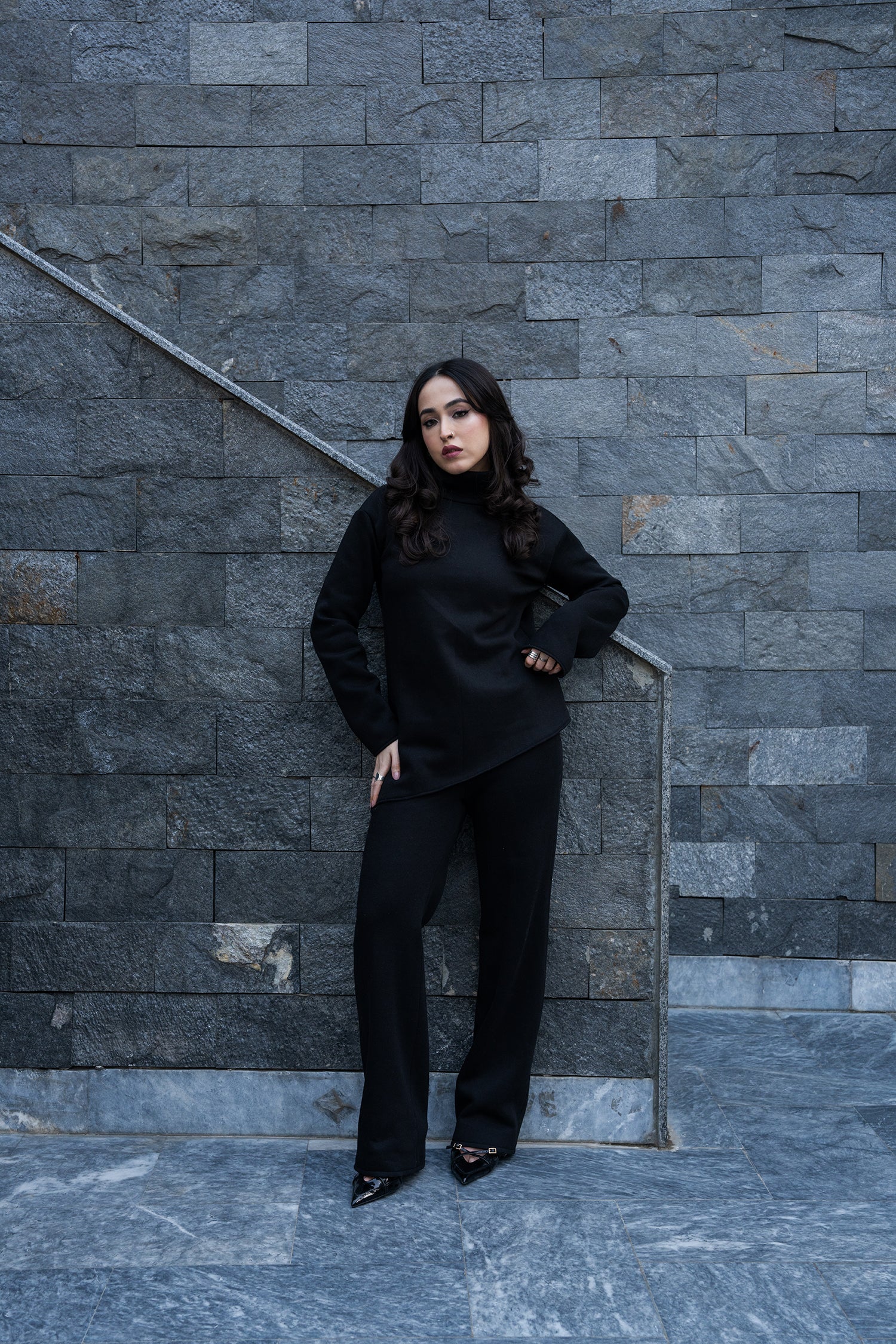 Noir weave Top
