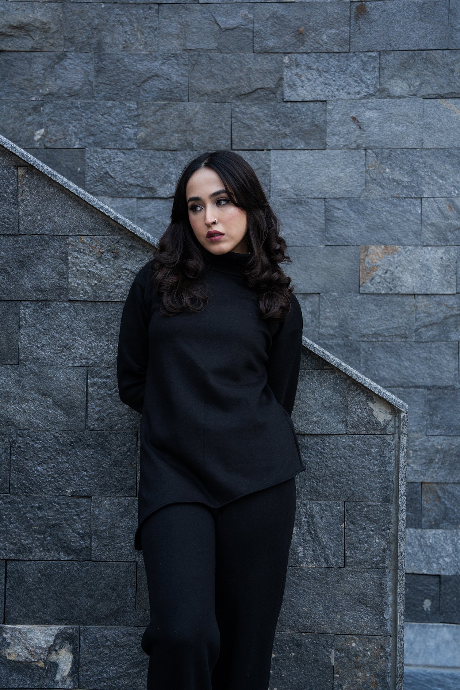 Noir weave Top
