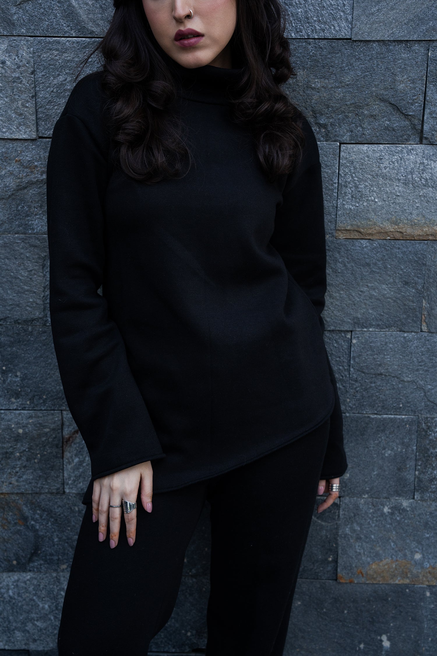 Noir weave Top